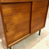 Teakholz Sekretär, Danish Design 1960's, Mid Century, Vintage, helles Holz, Schiebetüren, Messing Griffe, Metallfüße, Desk, Schreibtisch, Designklassiker