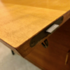 Teakholz Sekretär, Danish Design 1960's, Mid Century, Vintage, helles Holz, Schiebetüren, Messing Griffe, Metallfüße, Desk, Schreibtisch, Designklassiker