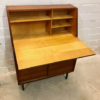 Teakholz Sekretär, Danish Design 1960's, Mid Century, Vintage, helles Holz, Schiebetüren, Messing Griffe, Metallfüße, Desk, Schreibtisch, Designklassiker