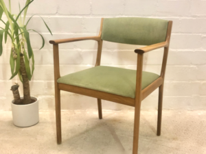 Armlehnenstuhl Lübke, Vintage Armchair, Buche, Buchenholz, grün, Mohair, Samt, Easy Chair, Schreibtischstuhl, Vintage, Mid Century