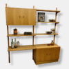 Danish Design Regalwand, HG Furniture, 1970's, Eiche, helles Holz, Bücherregal, Schrank, Mid Century, Made in Denmark, Rud Thygesen, Johnny Sørensen, Regalböden, Wandregal, 1960's, Designklassiker