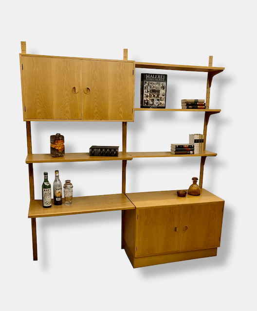 Danish Design Regalwand, HG Furniture, 1970's, Eiche, helles Holz, Bücherregal, Schrank, Mid Century, Made in Denmark, Rud Thygesen, Johnny Sørensen, Regalböden, Wandregal, 1960's, Designklassiker