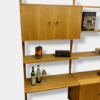 Danish Design Regalwand, HG Furniture, 1970's, Eiche, helles Holz, Bücherregal, Schrank, Mid Century, Made in Denmark, Rud Thygesen, Johnny Sørensen, Regalböden, Wandregal, 1960's, Designklassiker