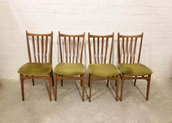 Vintage Dining Chairs, 4er Set, helles Holz, Mohair, Samt, Sprossenstuhl, grün, gelb, Buche, 1960's