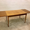 Vintage Dining Table, Nussbaum 1970's, ausziehbar, Echtholz-Furnier, konische Beine, Mid Century, 1960's, Design, Küchentisch