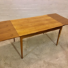 Vintage Dining Table, Nussbaum 1970's, ausziehbar, Echtholz-Furnier, konische Beine, Mid Century, 1960's, Design, Küchentisch