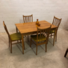 Vintage Dining Chairs, 4er Set, helles Holz, Mohair, Samt, Sprossenstuhl, grün, gelb, Buche, 1960's