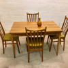 Vintage Dining Table, Nussbaum 1970's, ausziehbar, Echtholz-Furnier, konische Beine, Mid Century, 1960's, Design, Küchentisch