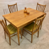 Vintage Dining Table, Nussbaum 1970's, ausziehbar, Echtholz-Furnier, konische Beine, Mid Century, 1960's, Design, Küchentisch