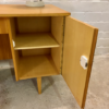 Mid Century Desk, Schreibtisch 1960's, true Vintage, Rüster, Ulme, helles Holz, Danish Design, konische Beine, 5 Schubladen, verschließbar, beidseitig, Bücherfach, Rückseite nutzbar, Designklassiker, 70er Jahre