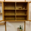 Danish Design Regalwand, HG Furniture, 1970's, Eiche, helles Holz, Bücherregal, Vitrine, Schrank, Mid Century, Made in Denmark, Rud Thygesen, Johnny Sørensen, Regalböden, Glastüren, Wandregal, 1960's, Designklassiker