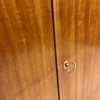 true Vintage Highboard, Nussbaum 1960's, Schrank, Anrichte, Mid Century, 970's, Kommode, 4 Fächer, Maserung, Patina, verschließbar, Klassiker, Herrenkommode, konische Beine
