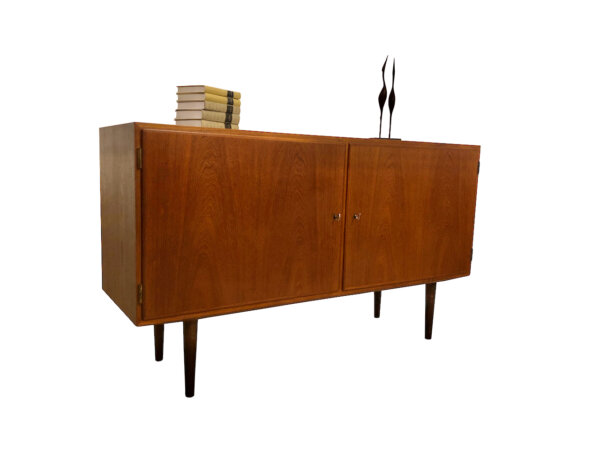 Mid Century Teak Sideboard, Hundevad 1960's, Vintage, Danish Design, Made in Denmark, Designklassiker, Kommode, Anrichte, Credenzia, Schubladen, Auszüge, konische Beine, verschließbar, schlicht, zeitlos, modern