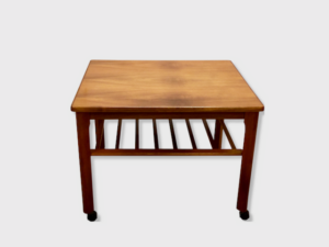 Phonotisch Teakholz, 1970's, Danish Design, auf Rollen, Hifi, Rack, Made in Denmark, Beistelltisch, Zeitungswagen, Zeitungsablage, 1960's, Designklassiker, Mid Century, Vintage