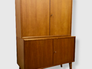 WK Möbel Highboard, Vintage Teak, 1970's, 1960's, Teakholz, Danish Design, Mid Century, Modern, true Vintage, Schrank, Geschirrschrank, Regal, Anrichte, Buffet, konische Beine, Designklassiker, Industrial, Architektur, Sideboard, Kommode