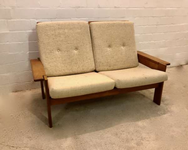 Vintage Teakholz Sofa, 2-Sitzer, Daybed, Wollbezüge, hell, weiß, Teakholz, Danish Design, Made in Denmark, Mid Century, 1970's, 1970er, Hochlehner, Komfort, Couch, Designklassiker, Interieur