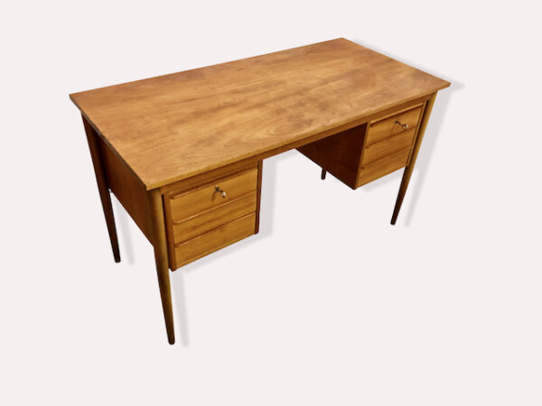 Teakholz Schreibtisch, Mid Century, Danish Design, Vintage, Made in Denmark, Teak, Modern, verschließbar, mit Schubladen, kompakt, klein, zierlich, Patina, konische Beine, Designklassiker, Desk, Arbeitsplatz, home office