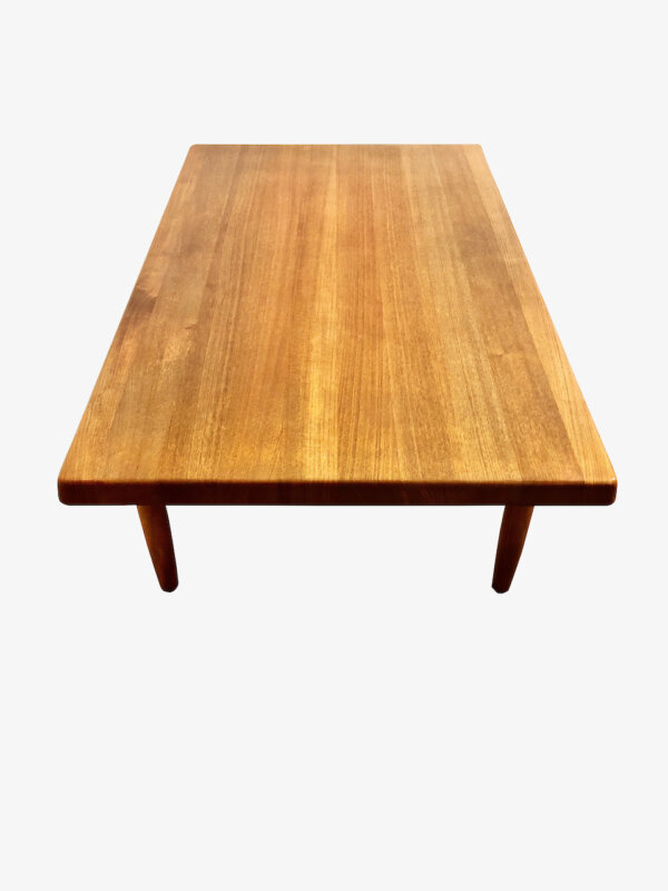 Coffee Table, Niels Bach 1960's, Couchtisch, komfortabel, Designklassiker, Teakholz, Danish Design, Made in Denmark, abgerundet, massiv, konische Beine, Maserung, braun