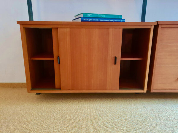 Teak Regalwand 1960's, Olof Pira, Bücherregal, Mid Century, Vintage, Danish Design, Teakholz, Teawood, Shelf, String, Metallständer, Anthrazit, Schubladen, verschließbar, Schiebetüren, Designklassiker, Bibliothek, Wandbefestigung, 1970, 70er
