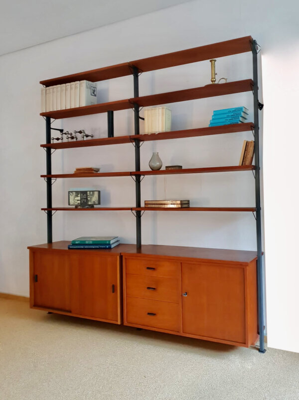 Teak Regalwand 1960's, Olof Pira, Bücherregal, Mid Century, Vintage, Danish Design, Teakholz, Teawood, Shelf, String, Metallständer, Anthrazit, Schubladen, verschließbar, Schiebetüren, Designklassiker, Bibliothek, Wandbefestigung, 1970, 70er