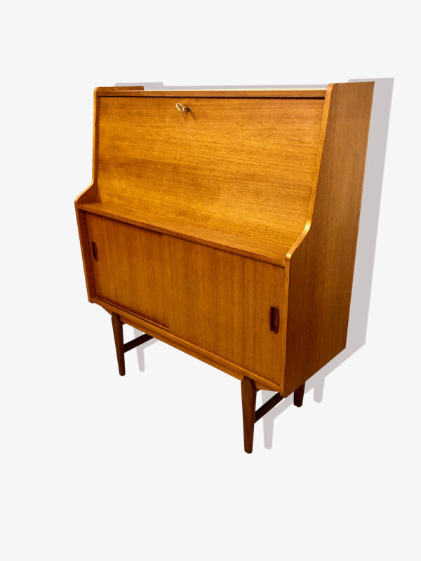 Mahjongg Sekretär, Mid Century Desk 1960's, true Vintage, Schreibschrank Gent, Teak, Teakholz, Schiebetüren, aufklappbar, verschließbar, Ablagefächer, Arbeitsplatte, Danish Design, Designklassiker, 70er, 60er