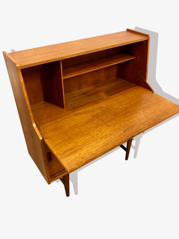 Mahjongg Sekretär, Mid Century Desk 1960's, true Vintage, Schreibschrank Gent, Teak, Teakholz, Schiebetüren, aufklappbar, verschließbar, Ablagefächer, Arbeitsplatte, Danish Design, Designklassiker, 70er, 60er