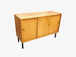 Helles Sideboard, Mid Century 1960's, Rüster/ Ulme, Vintage, 1970, 70er, Schiebetüren, Designklassiker, String, Nisse String, Nisse Strining, Metallfüße, Schubladen, Einlegeböden, Designklassiker, Kommode, Anrichte, TV Board