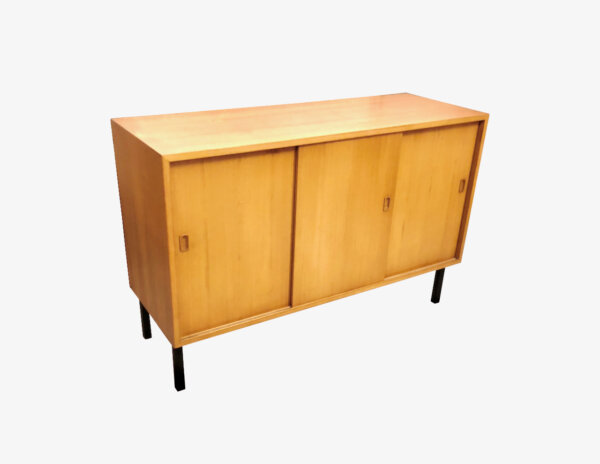 Helles Sideboard, Mid Century 1960's, Rüster/ Ulme, Vintage, 1970, 70er, Schiebetüren, Designklassiker, String, Nisse String, Nisse Strining, Metallfüße, Schubladen, Einlegeböden, Designklassiker, Kommode, Anrichte, TV Board