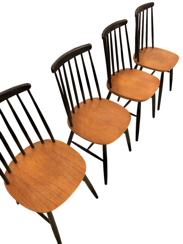 4er Set Dining, Chairs Ilmari Tapiovaara 1960's, Esszimmerstühle, Sprossenstühle, Mid Century, Vintage, schwarz, Teak, Danish Design, Designklassiker, filigran, leicht, Kontrast, 1970, 1950,