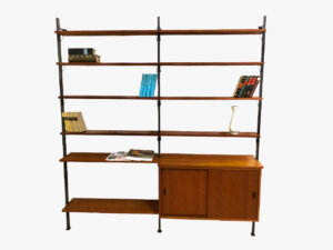 Teak Regalwand 1960's, Olof Pira, Bücherregal, Mid Century, Vintage, Danish Design, Teakholz, Teawood, Shelf, String, Metallständer, Anthrazit, Schubladen, verschließbar, Schiebetüren, Designklassiker, Bibliothek, Wandbefestigung, 1970, 70er