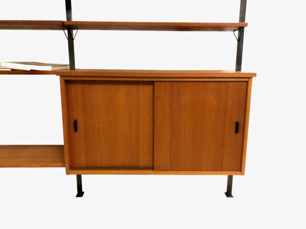 Teak Regalwand 1960's, Olof Pira, Bücherregal, Mid Century, Vintage, Danish Design, Teakholz, Teawood, Shelf, String, Metallständer, Anthrazit, Schubladen, verschließbar, Schiebetüren, Designklassiker, Bibliothek, Wandbefestigung, 1970, 70er